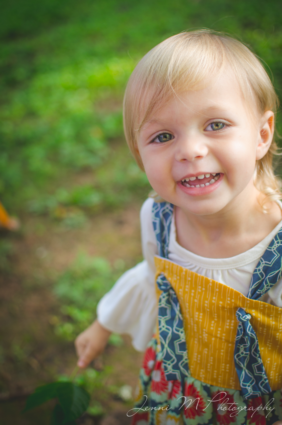 Jenni M Photography 2 year old birthday photography outdoor affordable natural-7